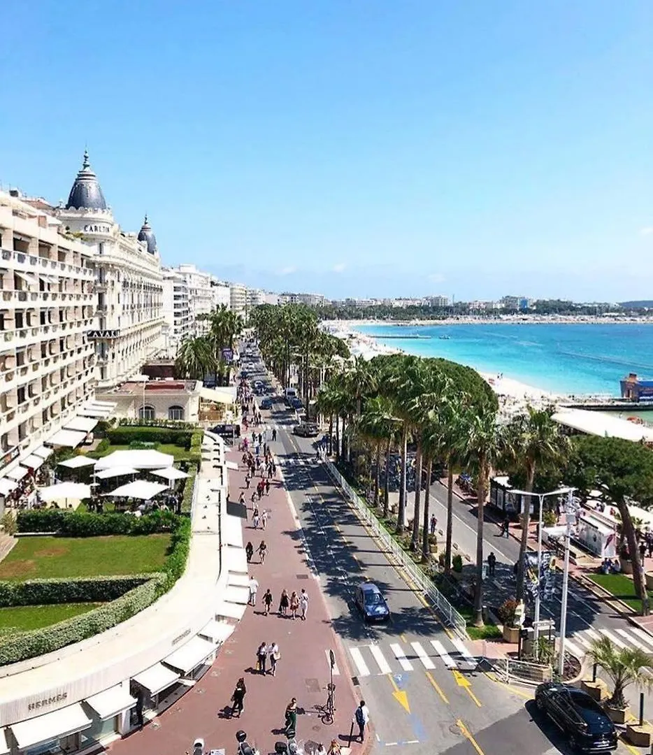 2 Pieces Cannes Centre 0*,  Francia